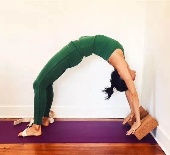 手腕受伤了怎么练肩,手受伤了怎么练瑜伽