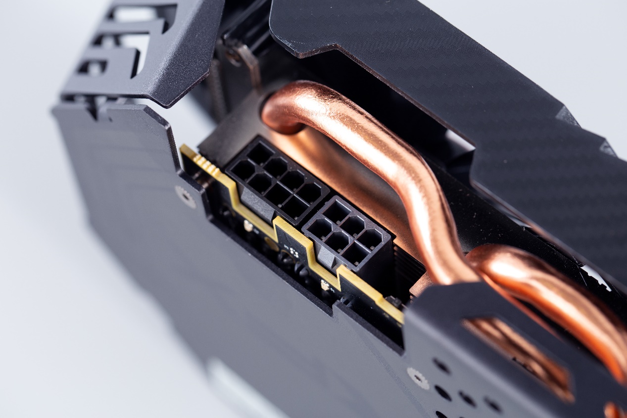 你如何评价amdrx590显卡,amdrx590相当于现在什么显卡