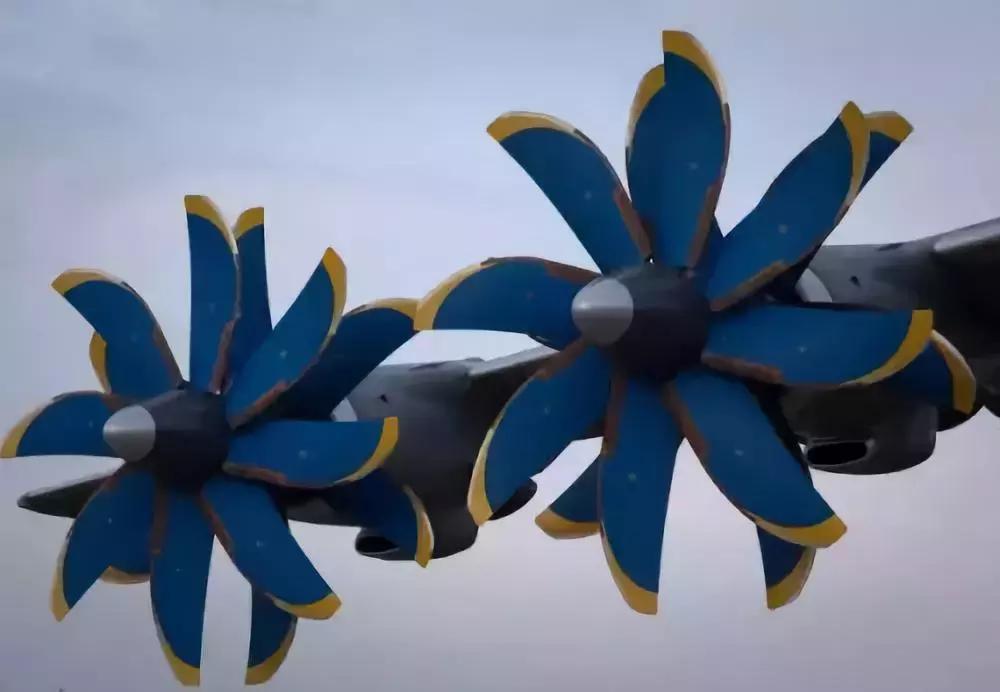 同轴反转螺旋桨和单螺旋桨的效率,飞机螺旋桨反桨示意图