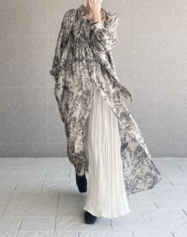 黑白色韩国穿搭 (怎样用黑白两色穿出日系穿搭)