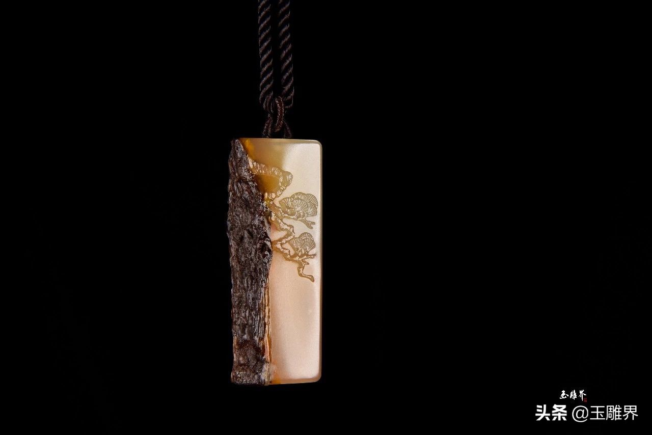 一刀一快门！他在玉上琢人生，相机里留风景