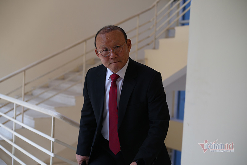 越南足球教父年薪被曝光 (越南教父)