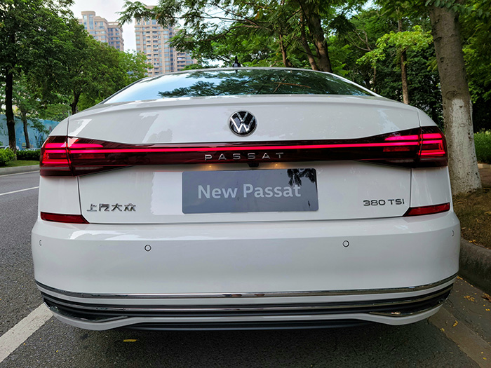 试驾新款*萨特帕**，转型年轻化不仅仅是颜值，操控也变了？