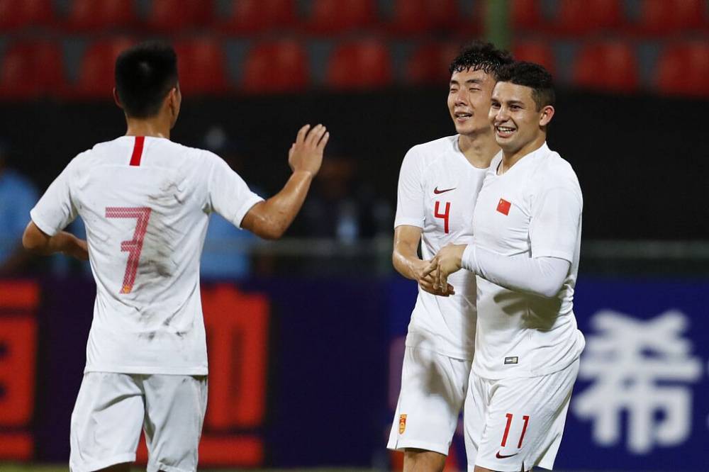 中国足球归化政策是继续还是终止,归化是国足唯一出路吗