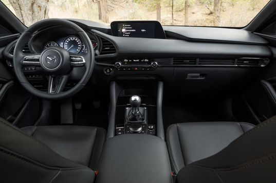 全新马自达3了解一下,全新马自达3买铂钢灰还是幻影银