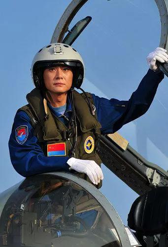 飞行员停飞的可能性大吗,飞行员因故停飞了怎么办