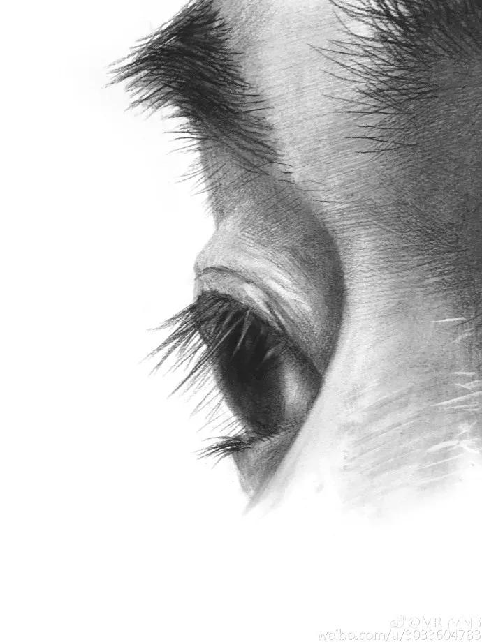 厉害了！他用一支铅笔把明星画了多个，如肖战、蔡徐坤、迪丽热巴