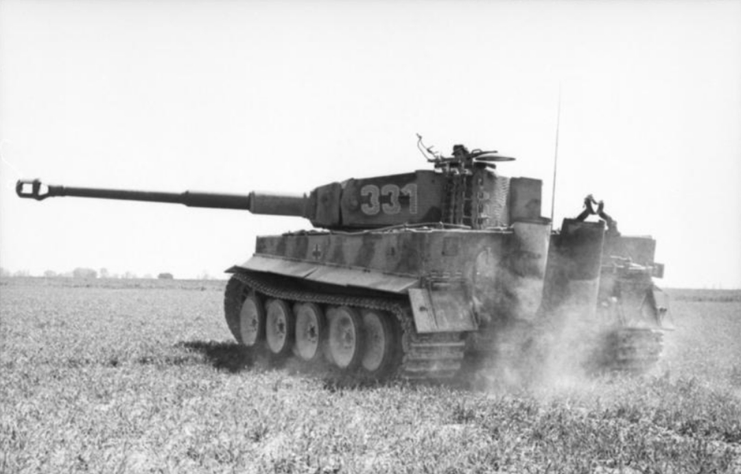 is-2坦克vs虎式坦克,现实中的is-2重型坦克