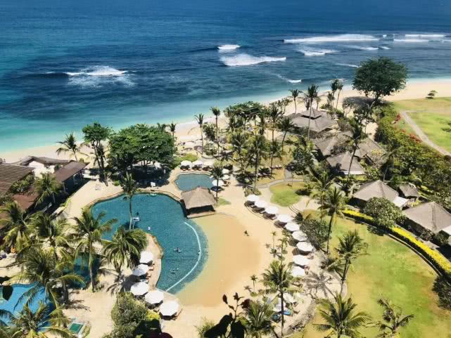 年轻时还有几次机会，我们可以暂停工作，连续休息30天？