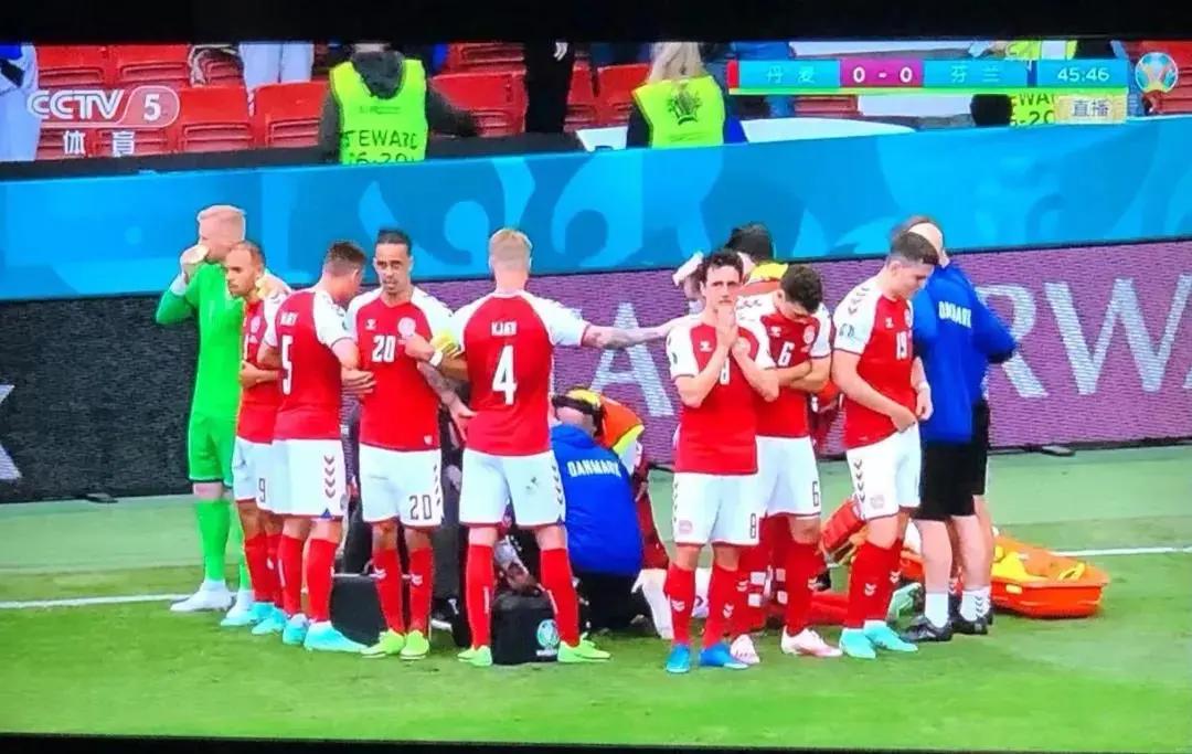 昨晚欧洲杯著名球员突发心脏骤停！救他一命的，你也需要学会