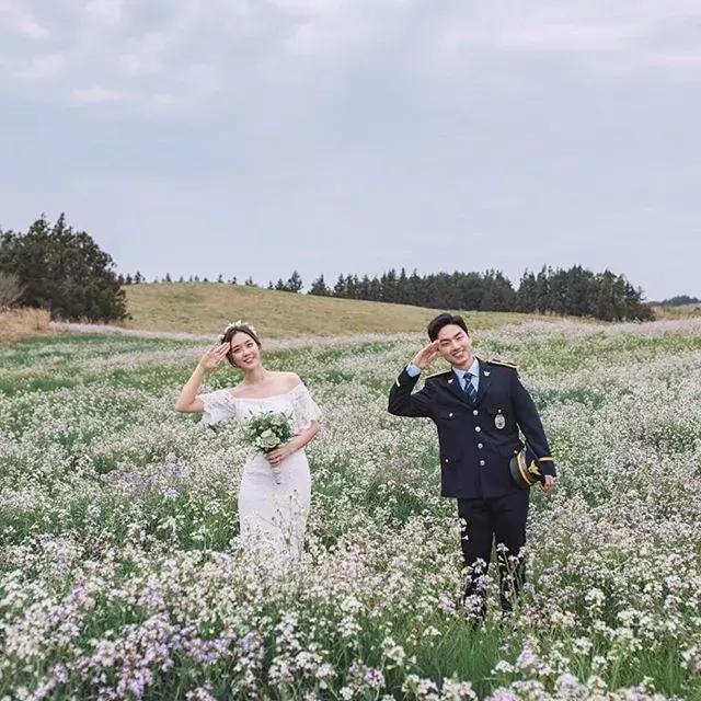 不拘泥形式的婚纱照,婚纱照小众风格这样拍也好看