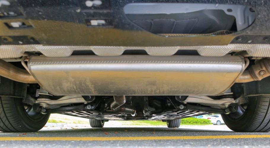 23款沃尔沃s90t8混动版试驾体验,胖哥沃尔沃s902022款试驾评测