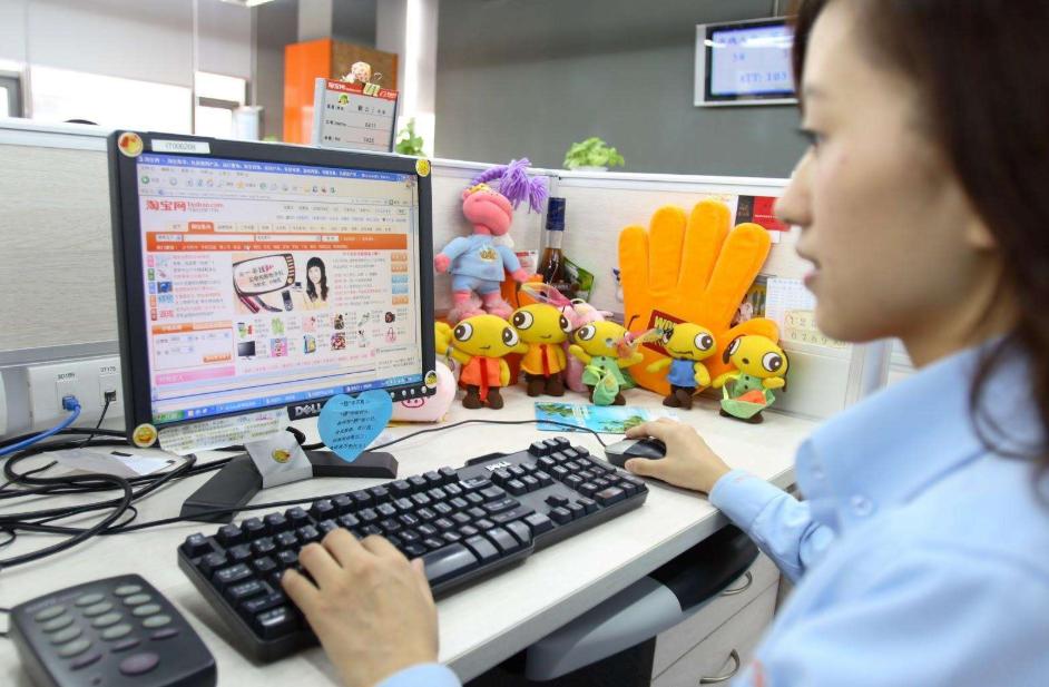 网购衣服和实体店衣服的区别,网上买的衣服跟实体店有区别吗