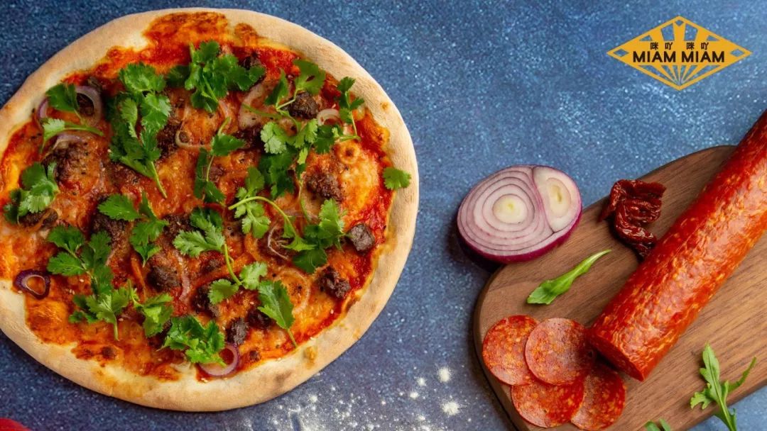 真敢玩！这次北京披萨节他们披着床单就来了