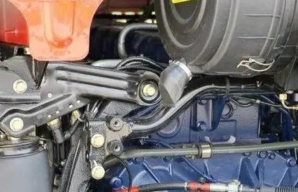 18款解放jh6500马力牵引车怎么样,解放j7对比欧曼est汕德卡旗舰高栏