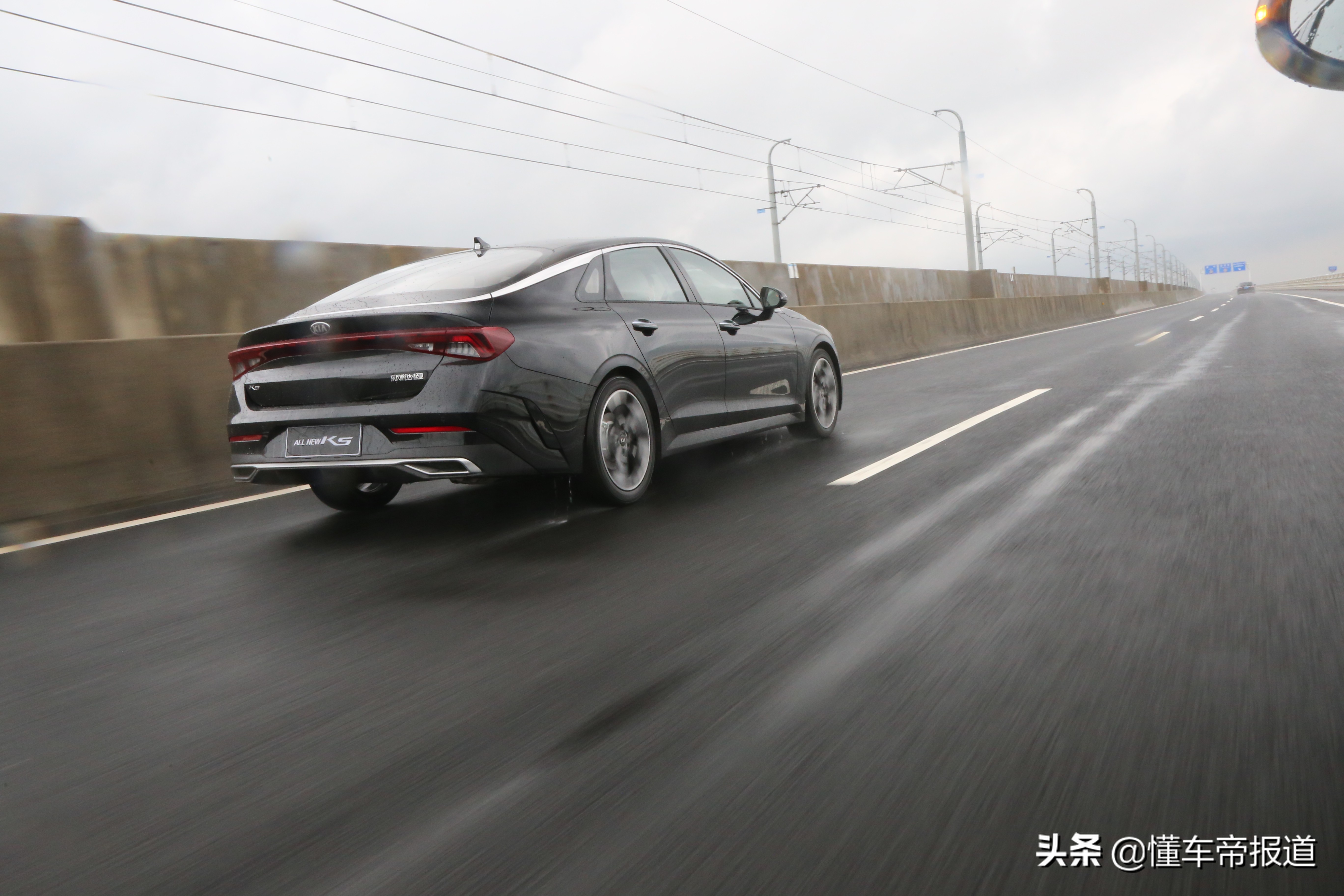 2021款起亚k5凯酷270焕新版,起亚k5凯酷270t豪华版可以入手吗