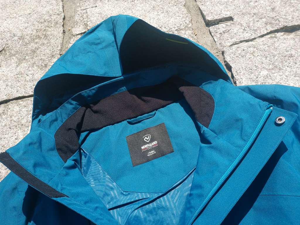 顺心而行--诺诗兰雨影冲锋衣体验