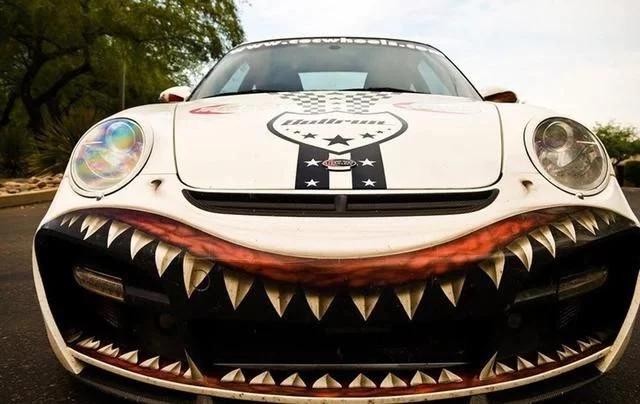 为什么交警一眼能知道有没有驾照,是不是每一个违规交警都会确认