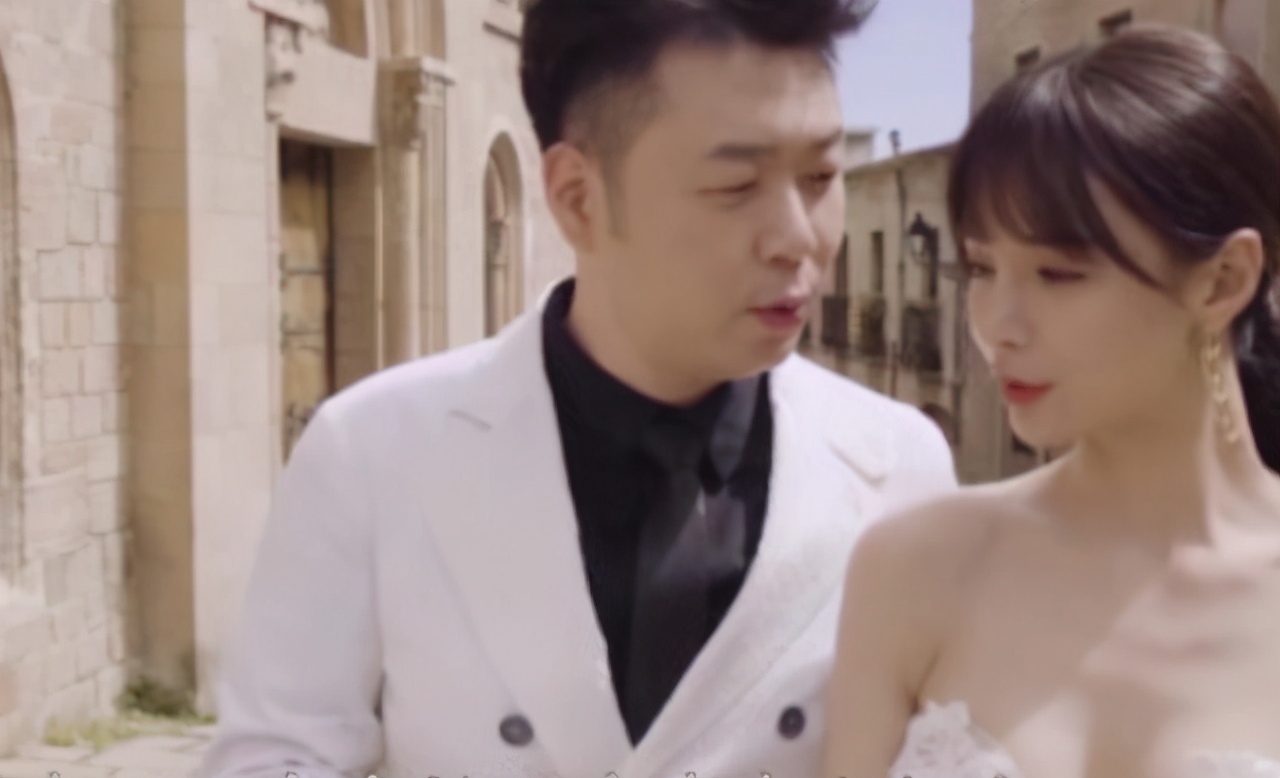 看到沈梦辰婚纱照后，差点没看出杜海涛，果然“胖子是个潜力股”