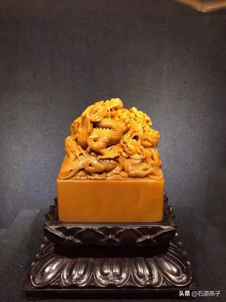 真品田黄及田黄冻石图片大全,天价田黄石及国宝田黄一览