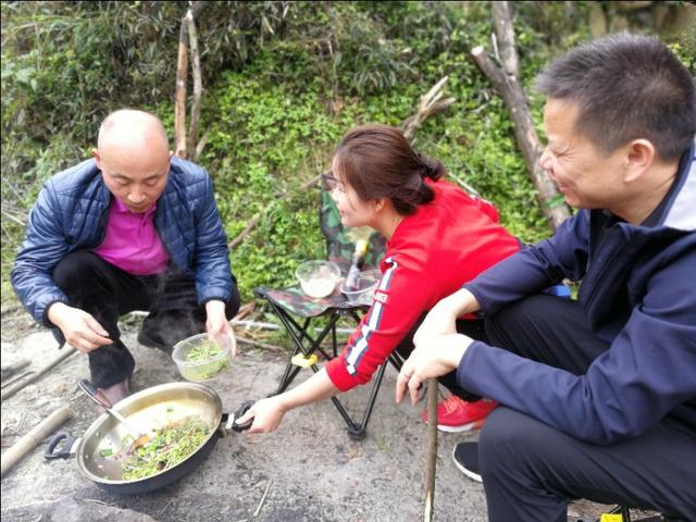 凉山脚下炊烟起原唱,湖南怀化凉山脚下炊烟起