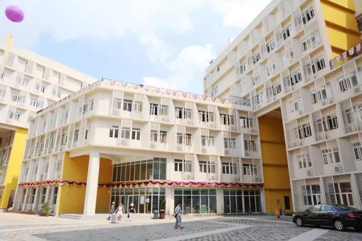 全国大学最差宿舍和最好宿舍对比!人与人的差距怎么就这么大呢?