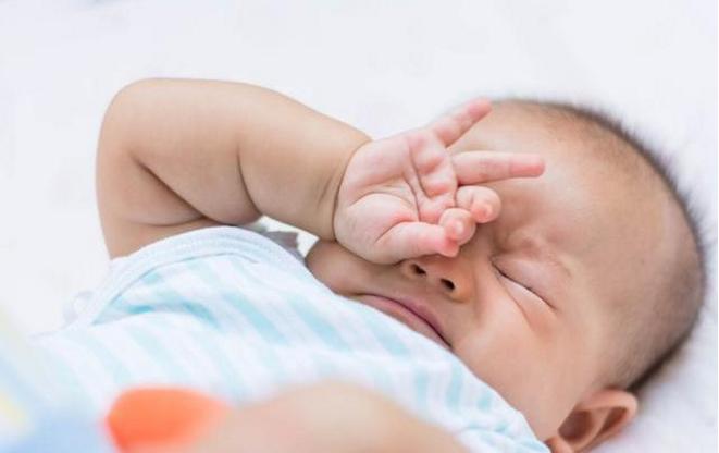 宝宝总是夜间哭闹怎么回事,宝宝总是夜间哭闹怎么样推拿