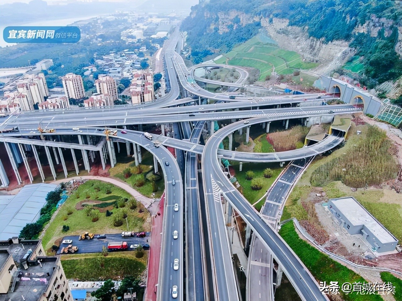 宜宾这座“5D”立交桥走错就走远了！一起来看看4个方向行走路线
