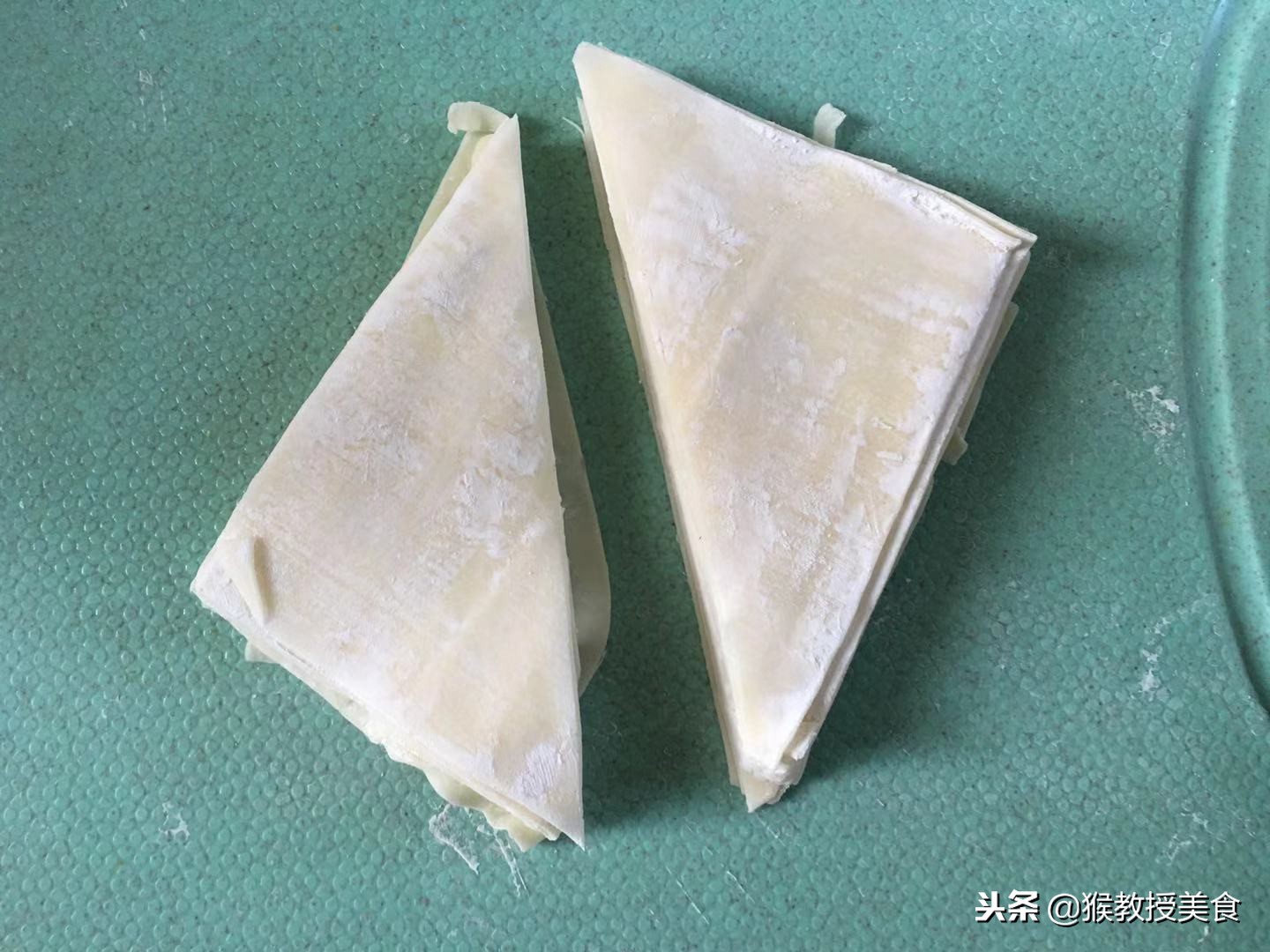 家庭版自制虾肉馄饨,好迷你很好吃,周末做点这一周的早餐都有了