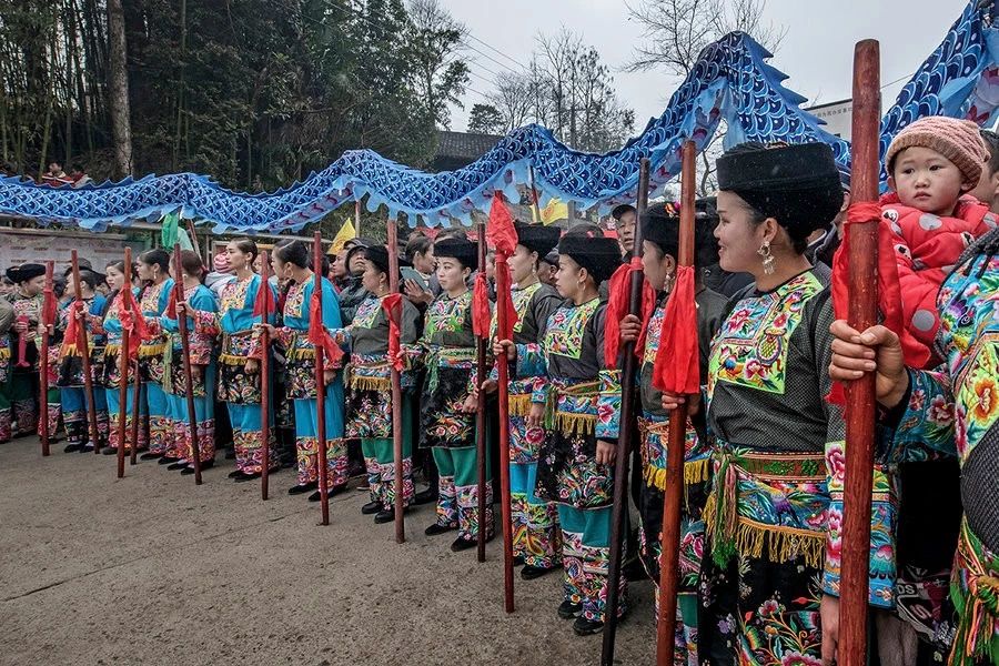 湘西苗族文化习俗及讲解,了解湘西苗族文化和风土人情
