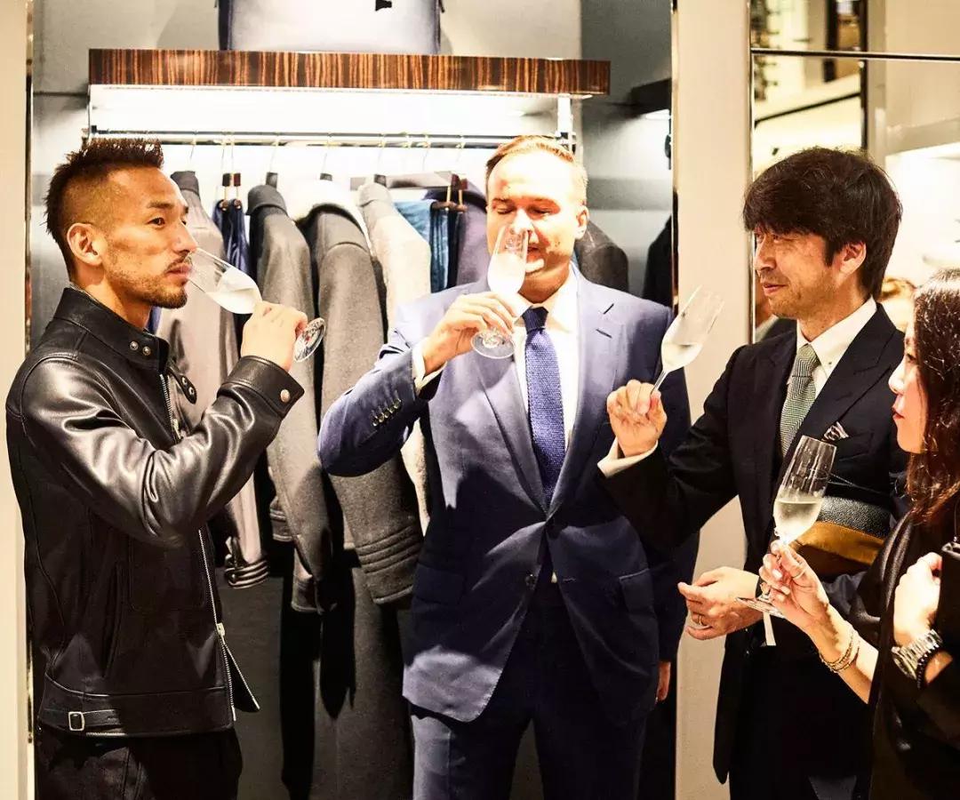 十四代龙泉清酒为什么那么贵 (十四代龙泉日本价格)