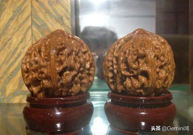 文玩核桃开裂了抹点大蒜行吗,文玩核桃开裂能自己愈合吗