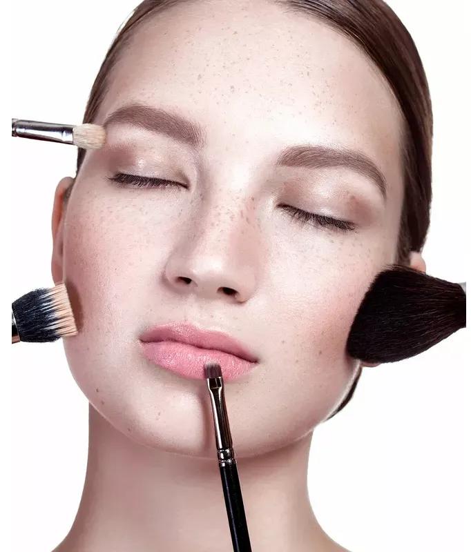 脱妆怎么补妆不卡粉,脱妆斑驳了怎么补妆不卡粉