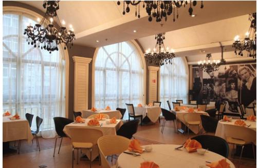 90后美女开咖啡馆赚够3000万,90后美女开餐饮一年120家