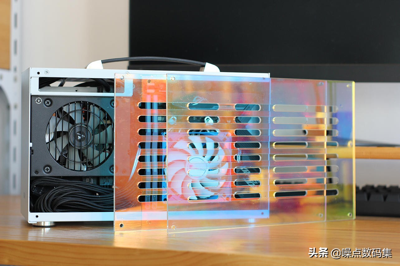 超频三蜂鸟100机箱,超频3蜂鸟i100装机