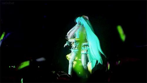 用矿泉水瓶全息投影,初音未来全息智能投影机器人