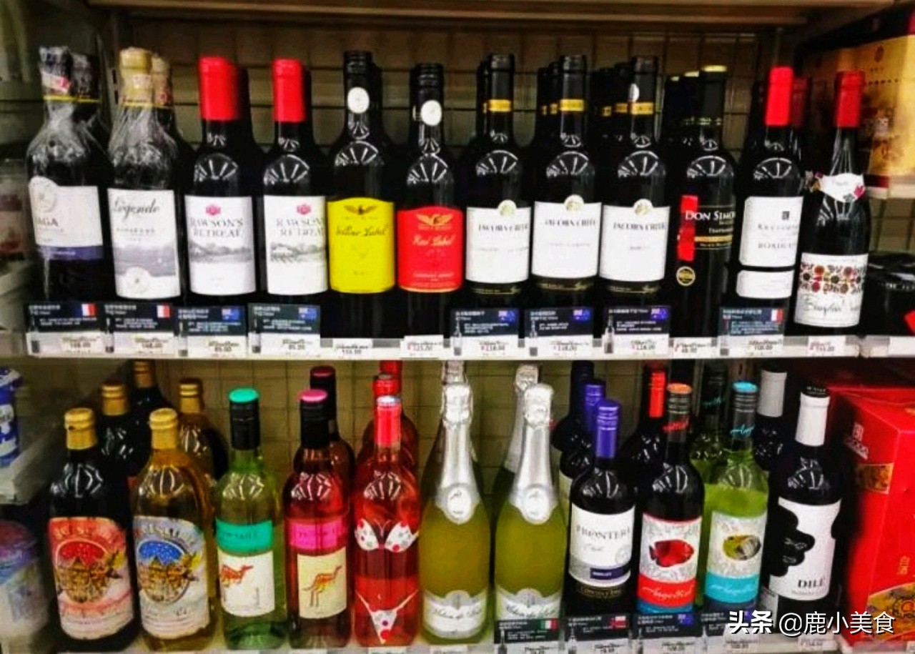 一两百的红酒是真的吗,两三百一瓶的进口红酒什么档次