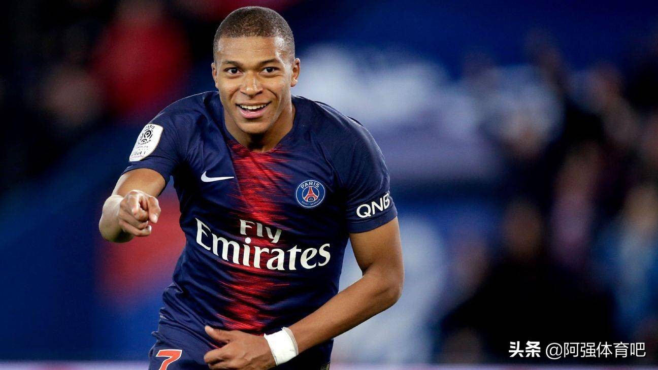 c罗进入莱万排名,c罗身价最新排名