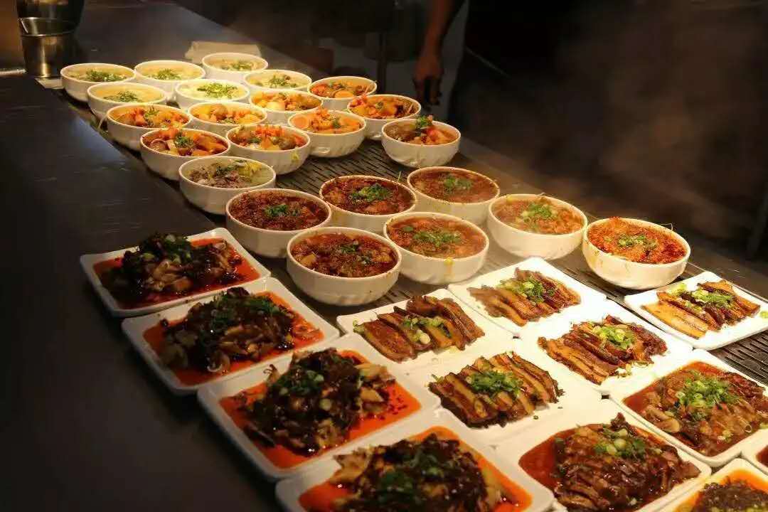 陕西最美大学之一!宿舍空调豪华配置,游泳馆、商业街一应俱全!