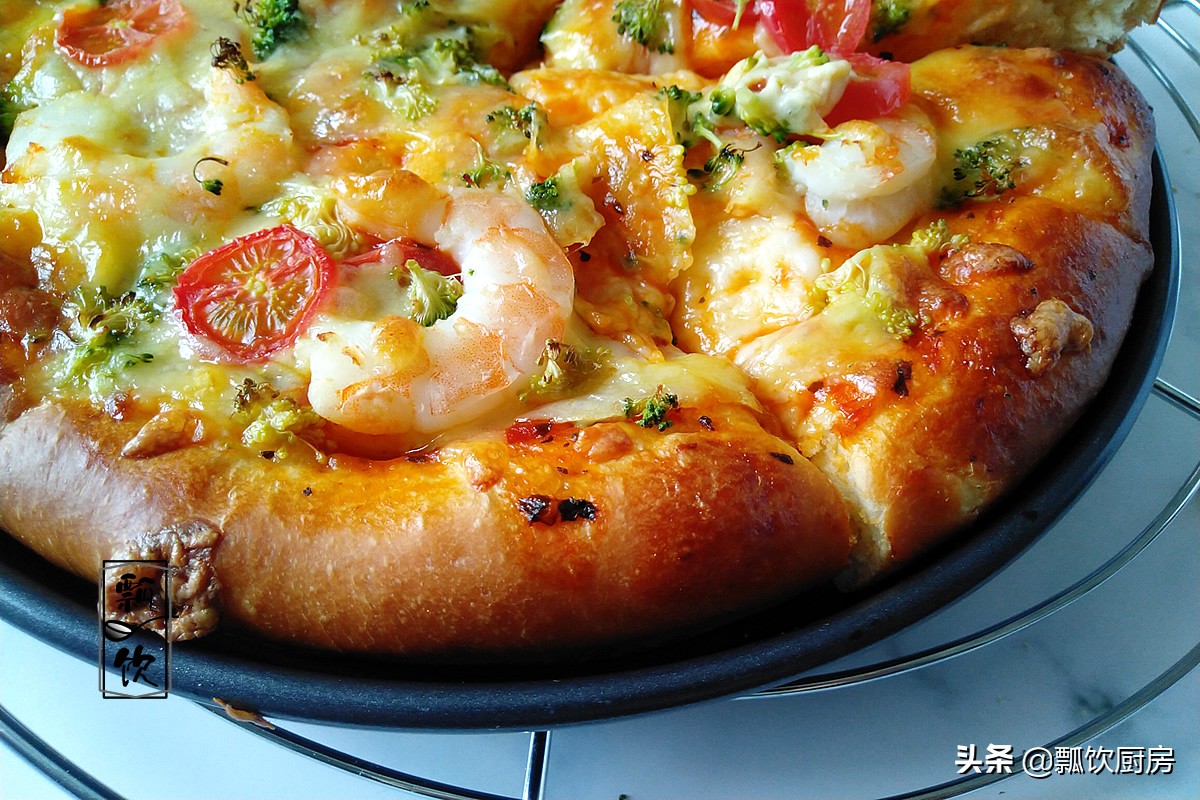在家做好吃的披萨的方法,懒人做法在家就可以做披萨