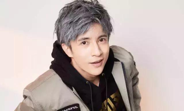 李湘等明星直播带货,李湘淘宝直播带货被网友吐槽太贵