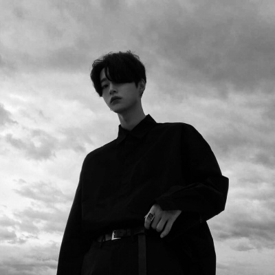 失落绝望到极致的男生头像,伤感头像男生孤独绝望颓废落泪