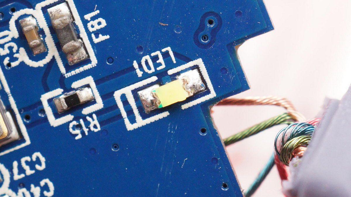 无线k歌小方盒拆解,家用ktv蓝牙音响拆解