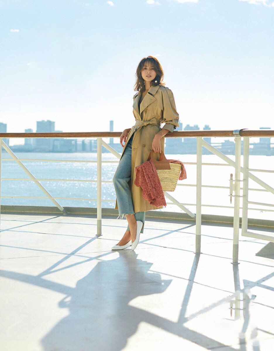 卡其色风衣怎么搭配好看又有气质,风衣气质穿搭