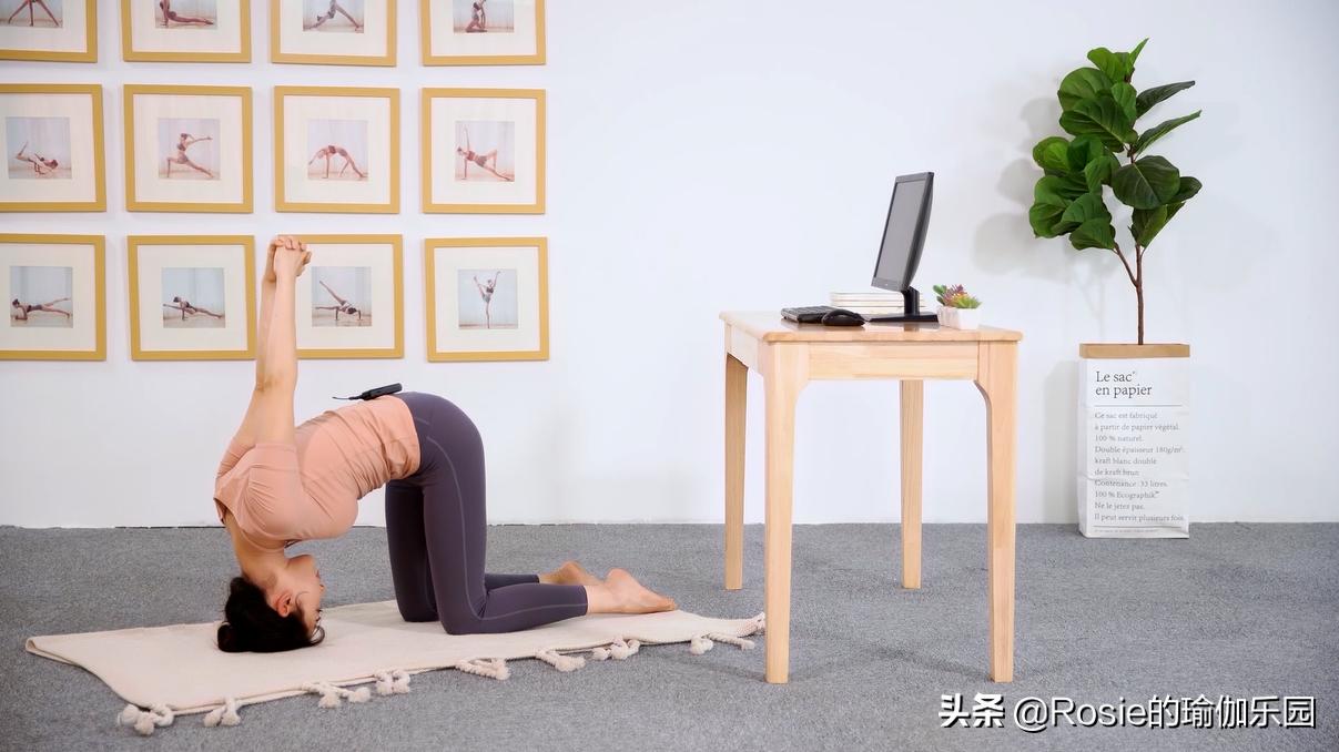 熬夜压力大脱发怎么解决,熬夜压力大头发秃了一块