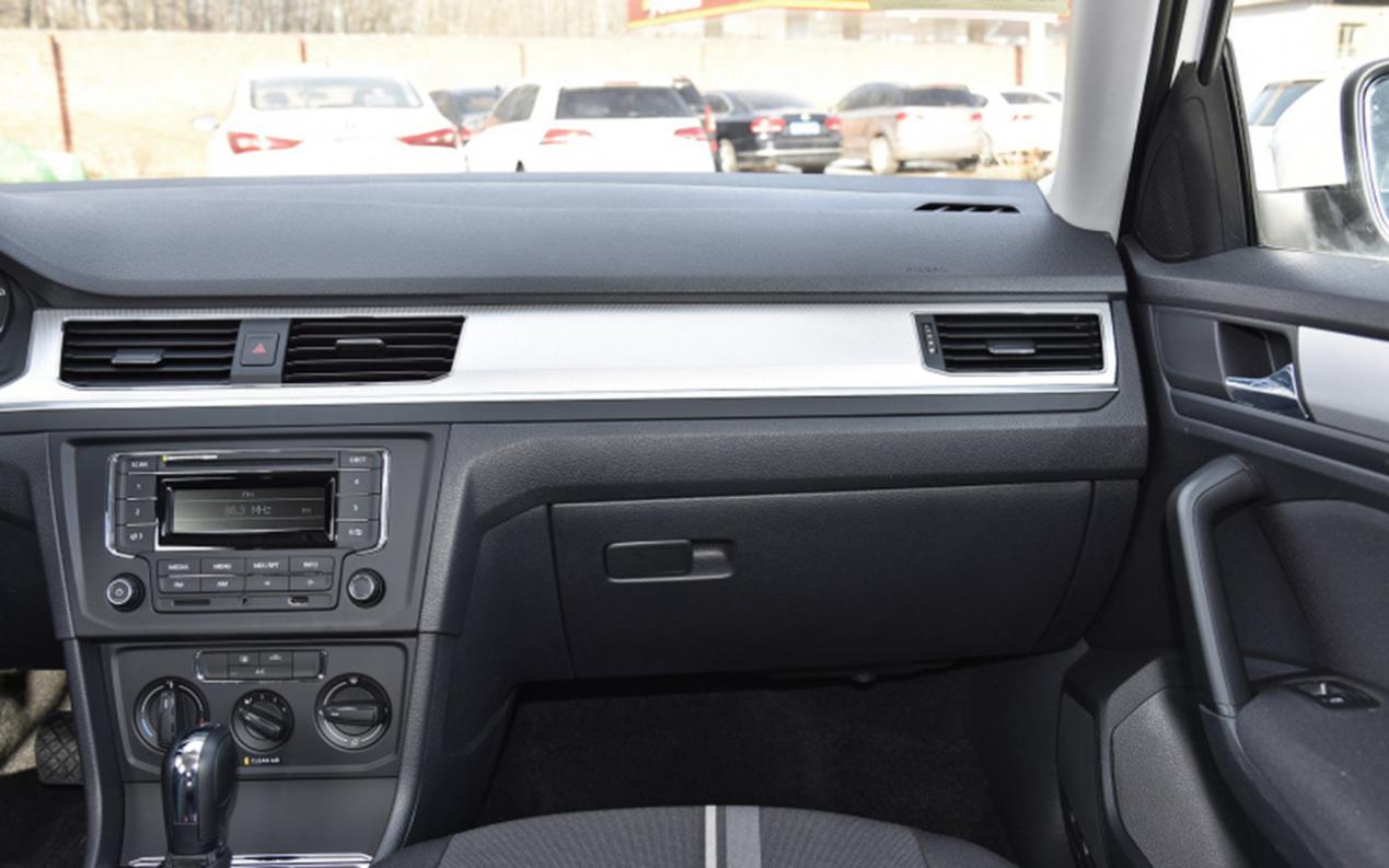 蔚领怎么样一汽大众,一汽大众旅行车黑色蔚领