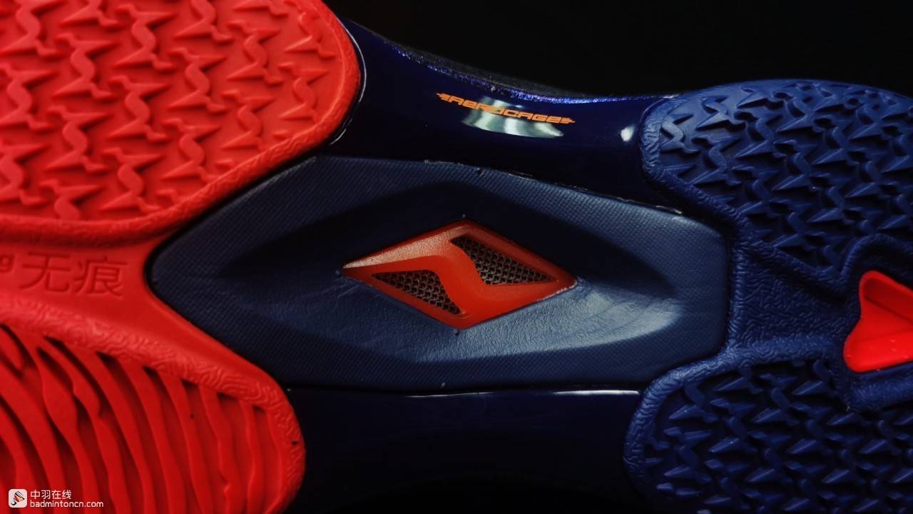 迪卡侬bs990,迪卡侬bs990与尤尼克斯88d