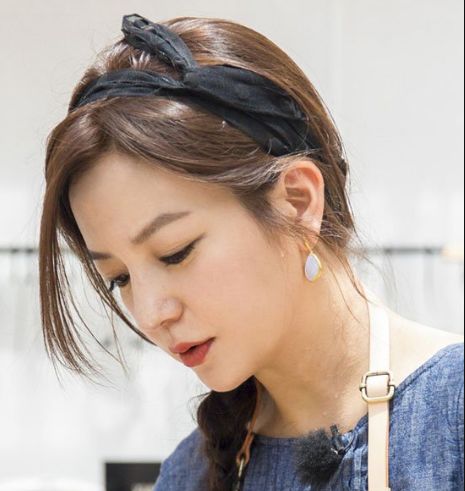 杨紫同款发带辫子,杨紫亲爱的热爱的发带