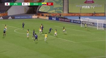 扑出点球的波兰守门员,波兰门将进乌龙球