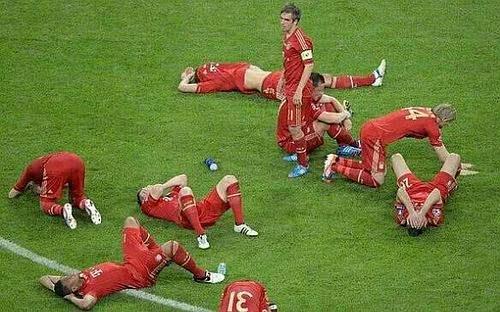 足球世界蓝色和绿色哪个好,心中认为最强的阵容足球